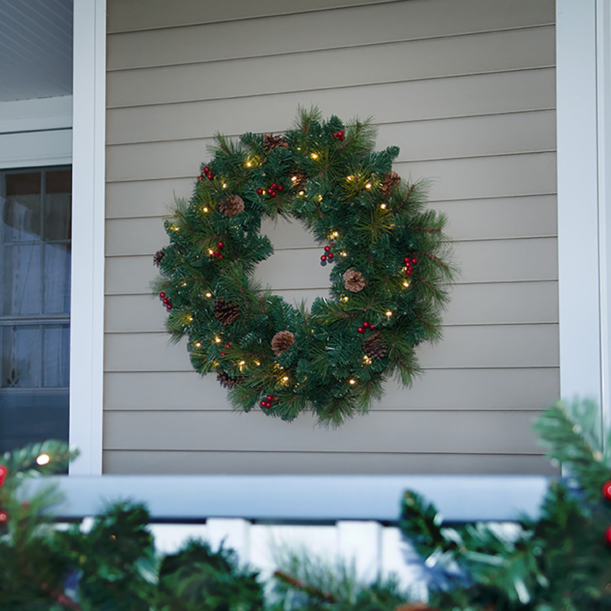 30'' Cordless Pre-Lit Wreath with Timer