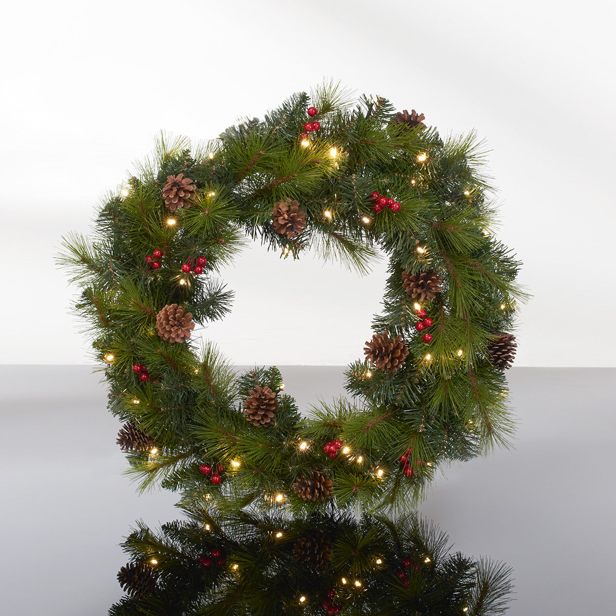30'' Cordless Pre-Lit Wreath with Timer