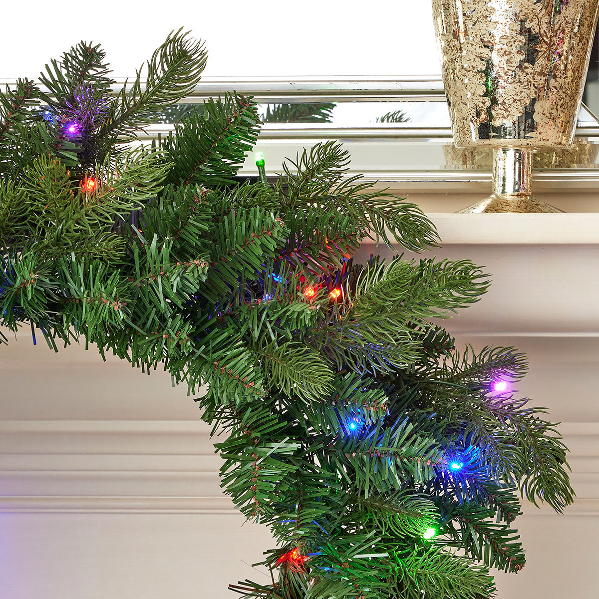 24'' LED Palmetto Pine Garland w/ Remote