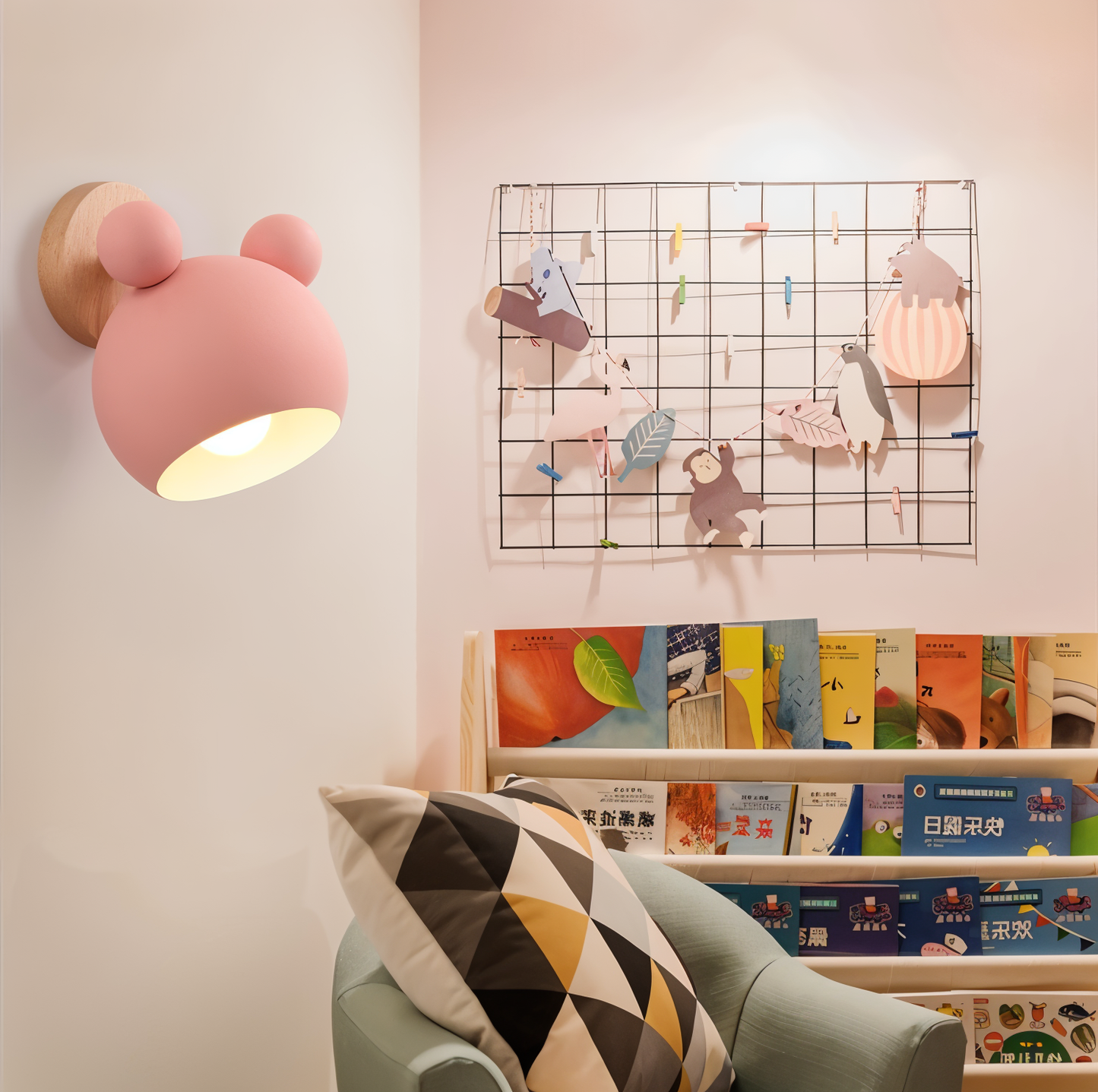 Playful Mouse Wall Lamp for Kids' Rooms