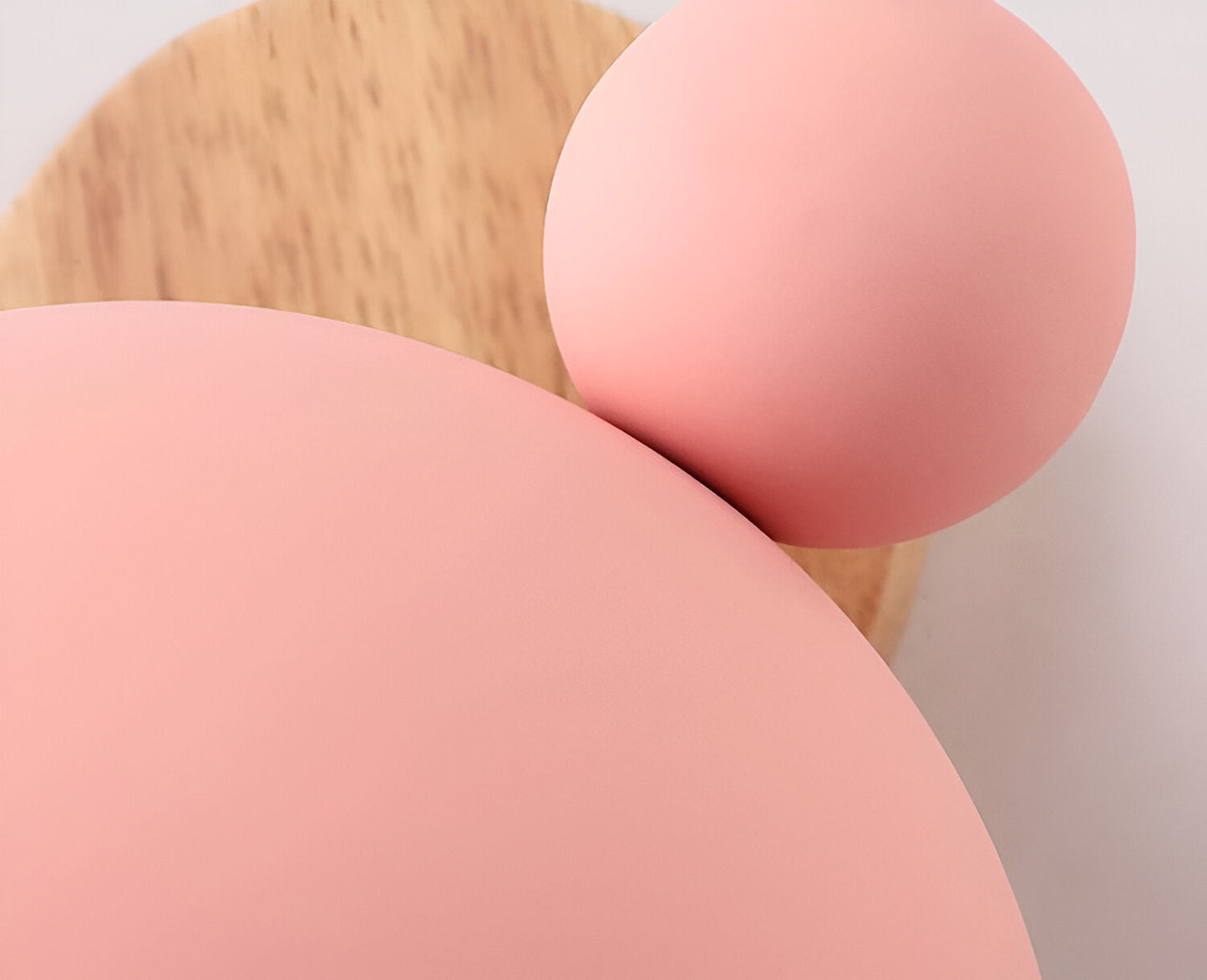 Playful Mouse Wall Lamp for Kids' Rooms