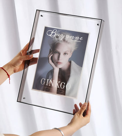 Seravina Floating Acrylic Photo Frame