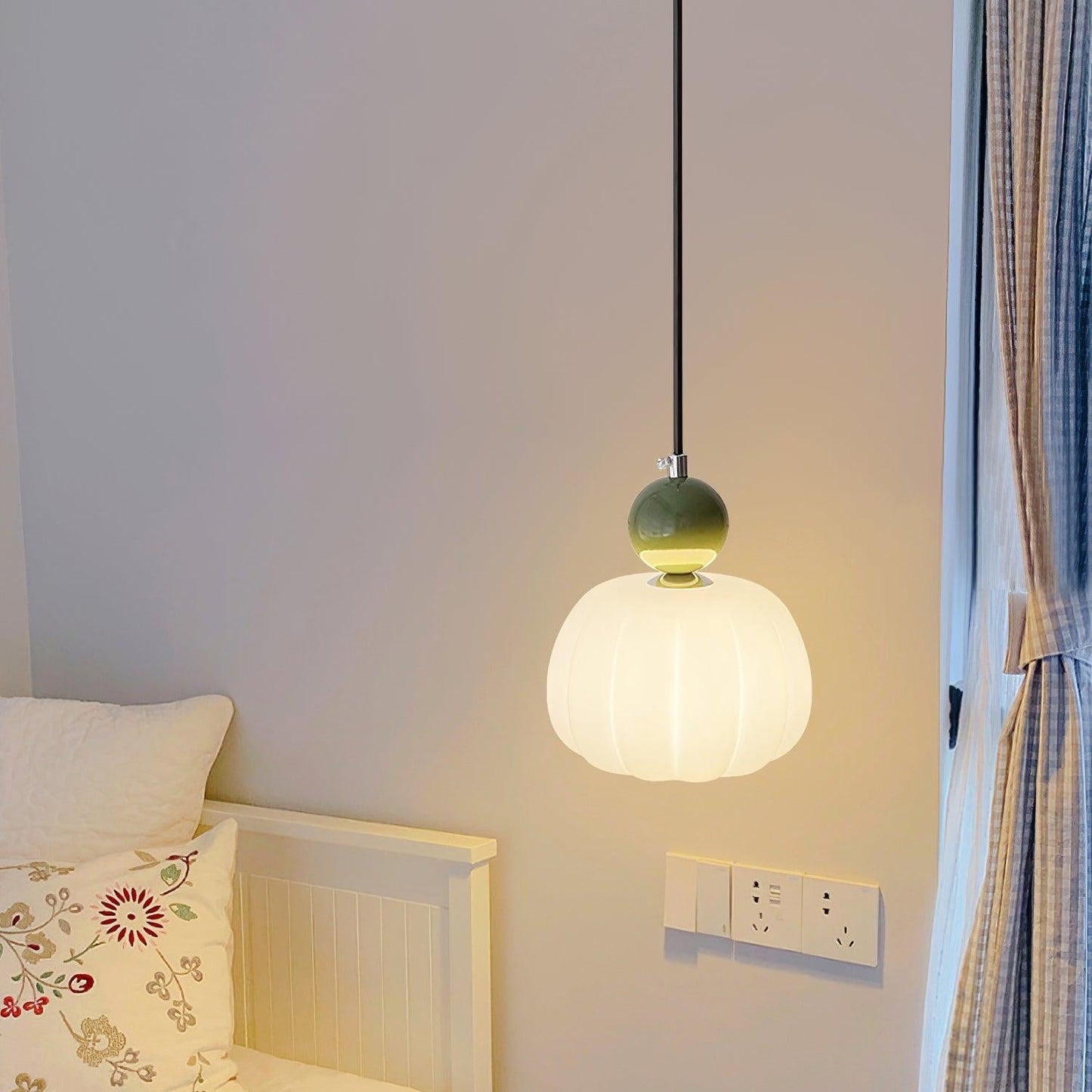 Yedra Organic Acrylic Pendant Lamp