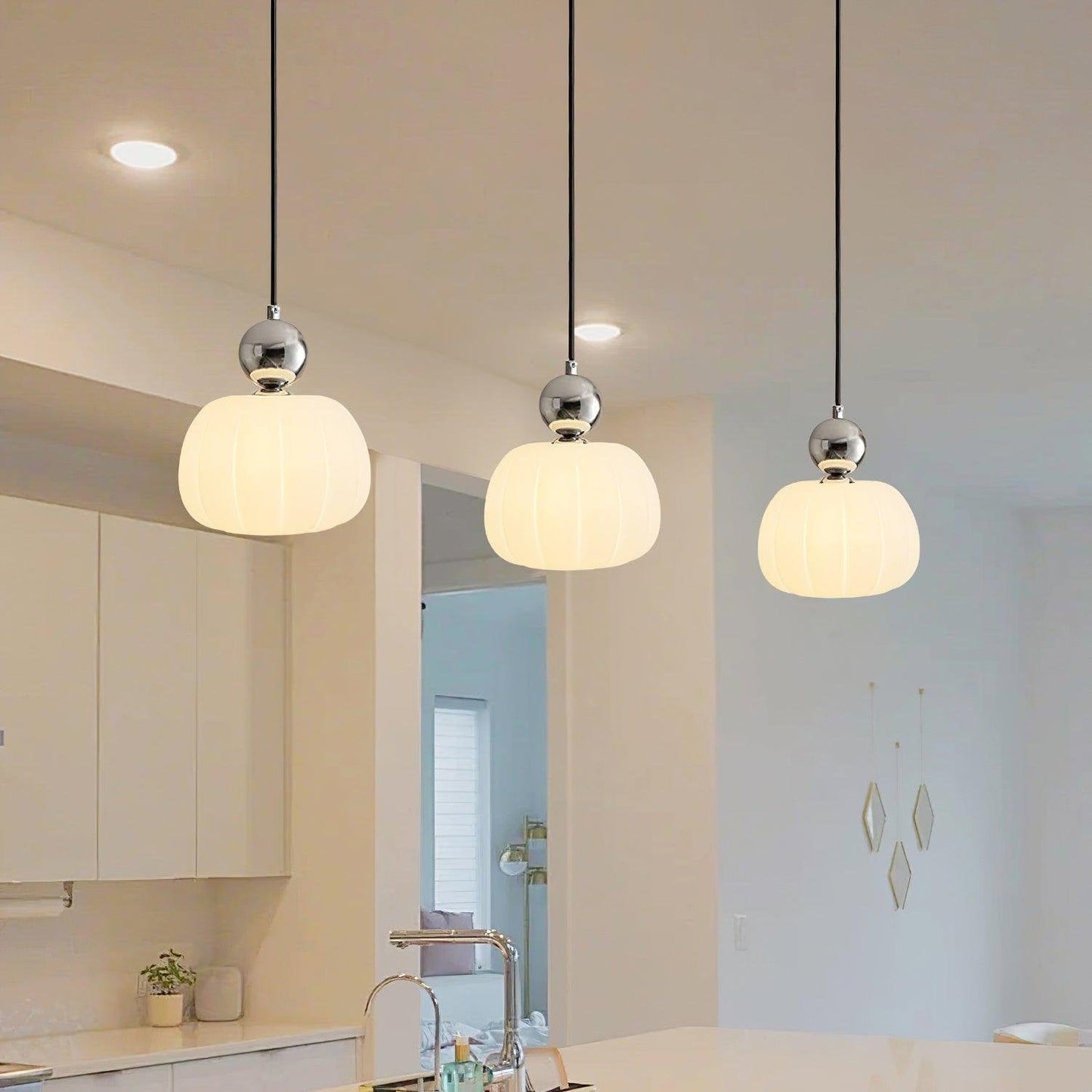 Yedra Organic Acrylic Pendant Lamp