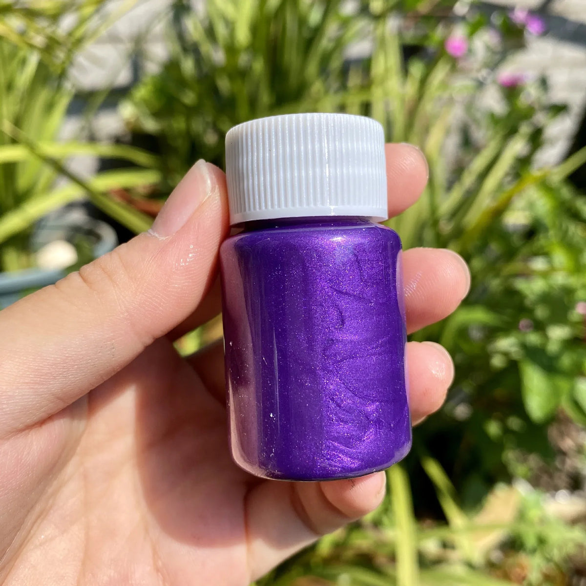 Metallic Paint for Statuary & Graffiti Art