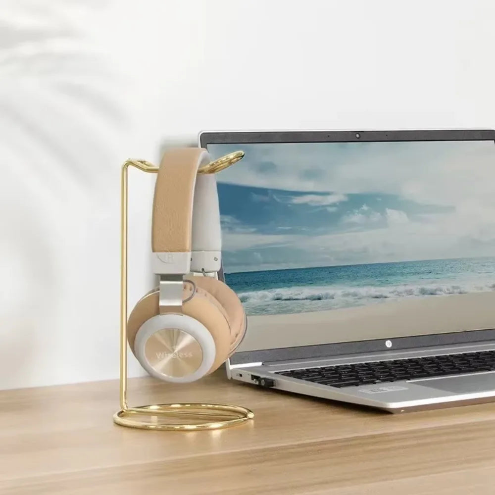 Minimalist Headphone Stand