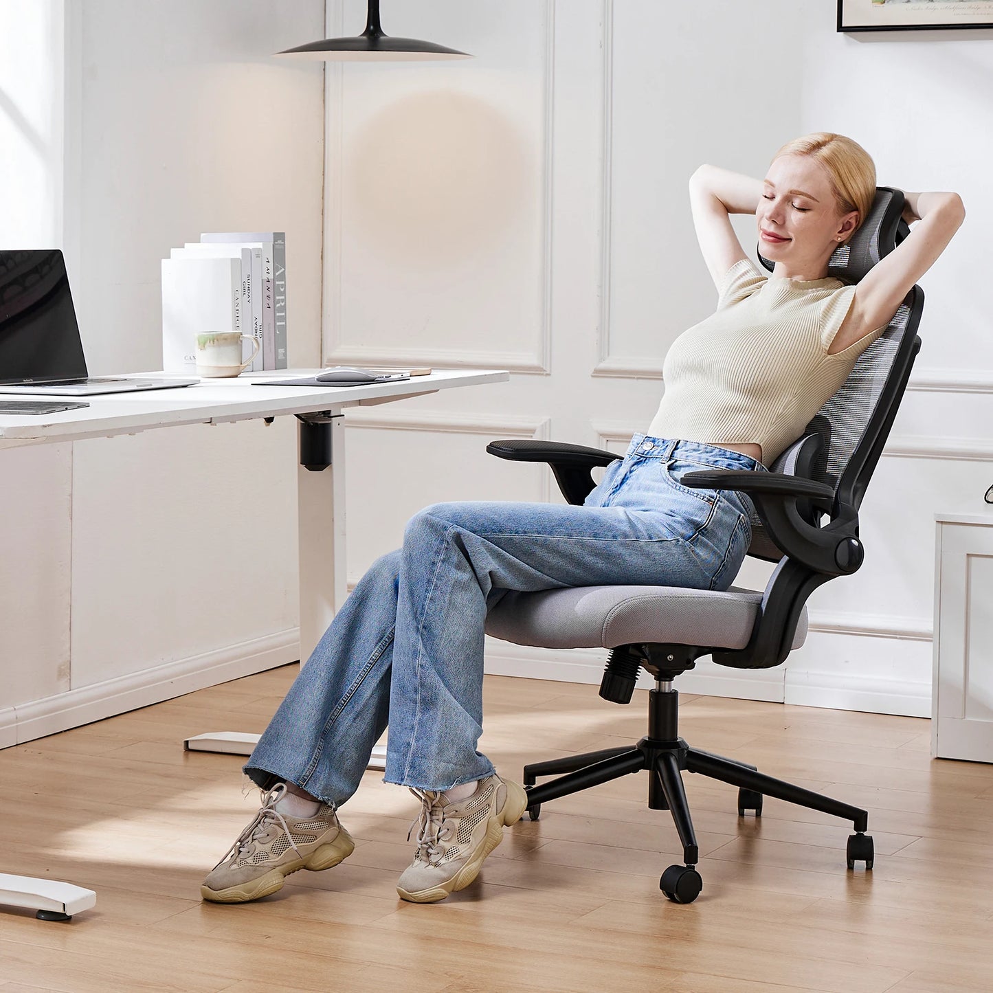 Supreme High-Back Mesh Office Chair