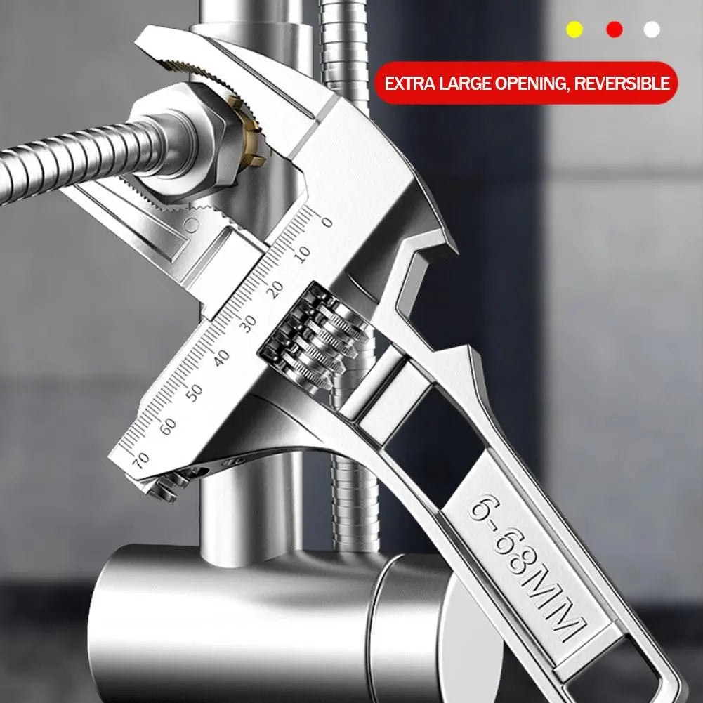 Adjustable Pipe Wrench & Nut Key Set