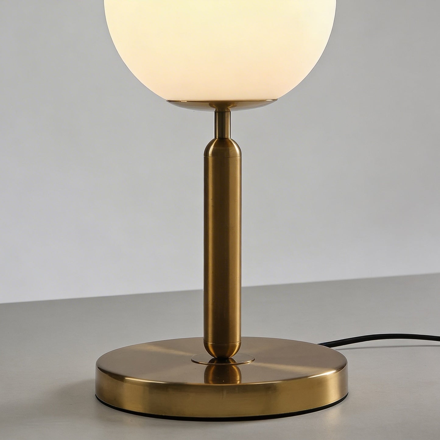 Simple Glass Ball Table Lamp