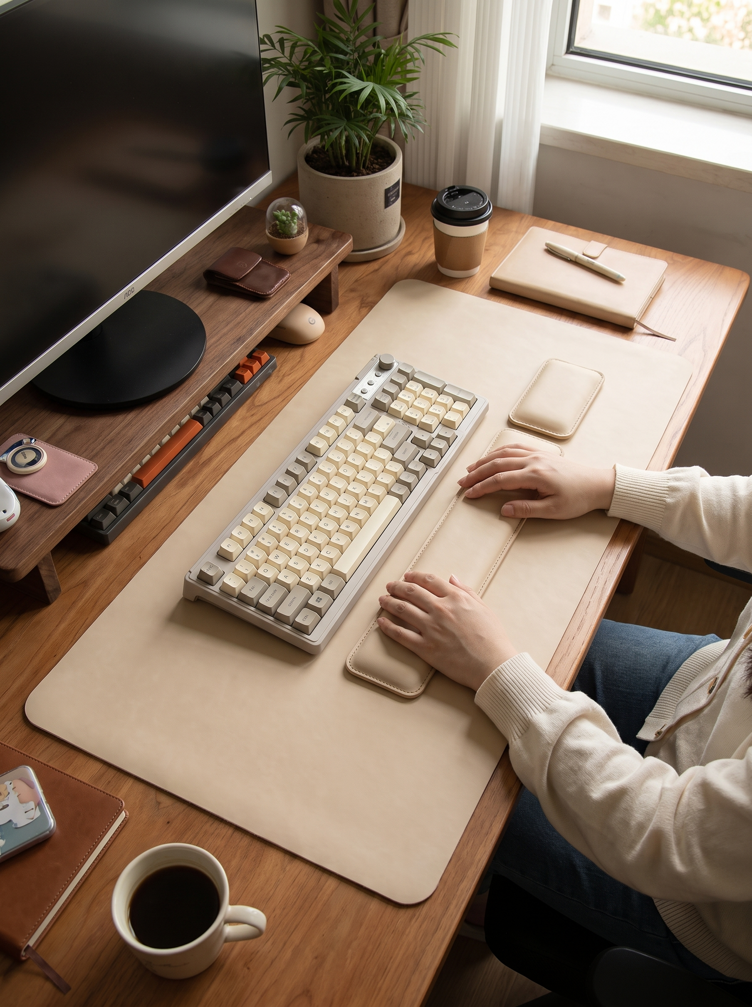 Leather Desk Pad & Wrist Rest Set - slot 1