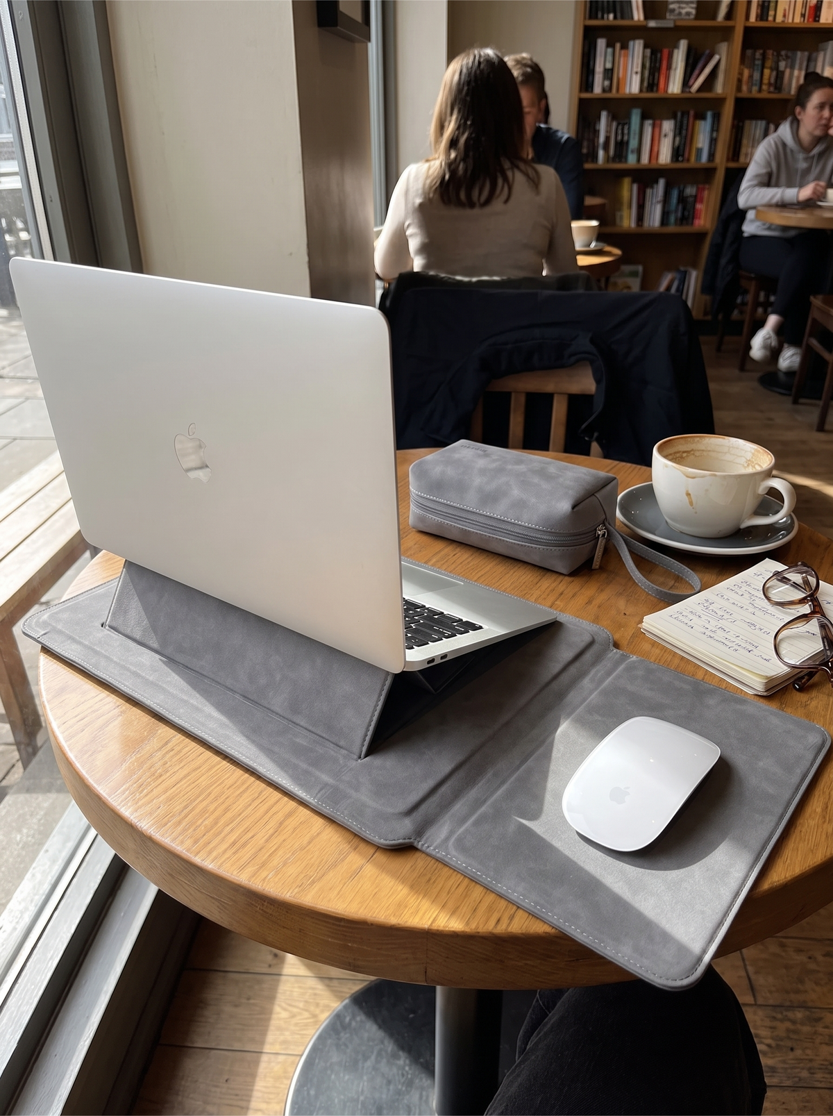 Laptop Sleeve Case with Stand - slot 1