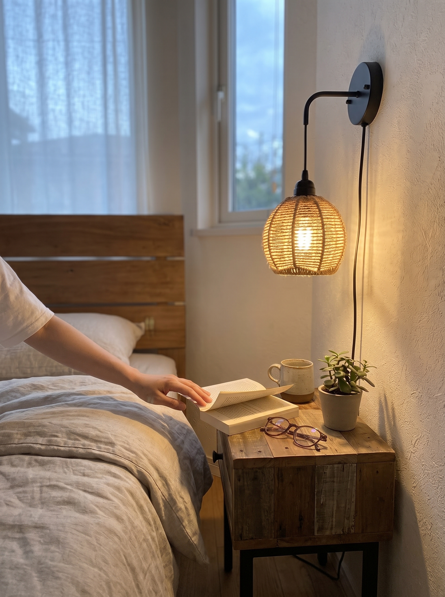 Bedside without the clutter